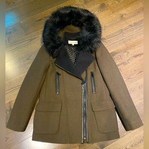 Calvin Klein Women Coat with Black fur collar